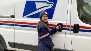 ΗΠΑ: Πώς έσωσε τη ζωή ηλικιωμένης μία υπάλληλος ταχυδρομείου στο Νιου Χάμσαϊρ