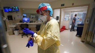 ΗΠΑ: Χειροπέδες σε δύο νοσοκόμες για πώληση πλαστών πιστοποιητικών - «Έβγαλαν» 1,5 εκατ. δολάρια