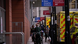 Βρετανία: Σε απεργία εκατοντάδες εργαζόμενοι στα νοσοκομεία - Ζητούν αύξηση μισθών