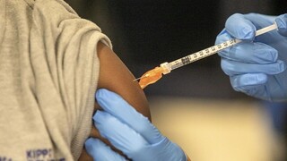 Κορωνοϊός - Νέα μελέτη Λύτρα-Τσιόδρα: Ο εμβολιασμός απέτρεψε περίπου 20.000 θανάτους