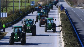 Στους δρόμους οι αγρότες της Θεσσαλίας - Σε «εξαντλητικό διάλογο» καλεί το υπουργείο