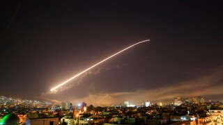 Συρία: Σειρήνες πολέμου μετά από αεροπορικές επιθέσεις από το Ισραήλ