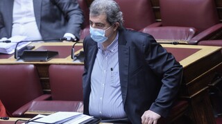 Αφαίρεση λιπώματος από υπάλληλο της Βουλής έκανε ο Πολάκης στο ιατρείο του Κοινοβουλίου