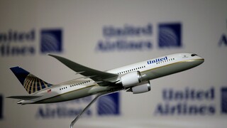 Άνδρας κατηγορείται ότι βίασε 40χρονη σε πτήση της United Airlines προς Λονδίνο