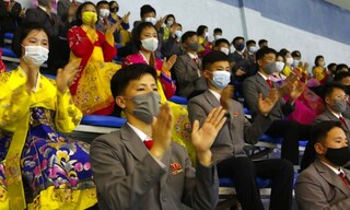 Β. Κορέα: Εκδηλώσεις για την 80η επέτειο από τη γέννηση του Κιμ Γιονγκ Ιλ, χωρίς πυραυλικές δοκιμές