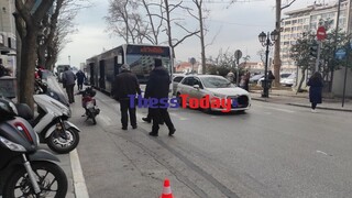 Θεσσαλονίκη: Λεωφορείο συγκρούστηκε με όχημα - Στο νοσοκομείο μια γυναίκα