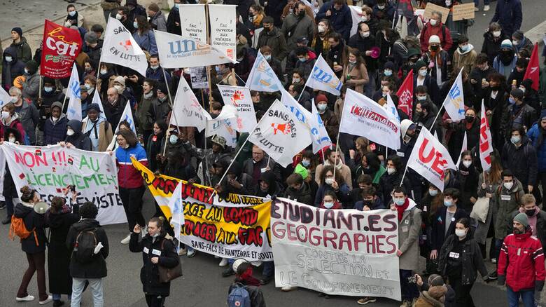 Παρίσι: Μεγάλη απεργία έχει παραλύσει το κέντρο της πόλης