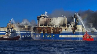 Euroferry Olympia: Αγωνία για τους 12 αγνοούμενους - Επίχειρηση της ΕΜΑΚ στο φλεγόμενο πλοίο