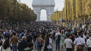 Το Παρίσι αποφάσισε να «κλείσει» για τα αυτοκίνητα - Όμως, αυτό αποδεικνύεται πολύ δύσκολη υπόθεση