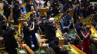 Πόλεμος Ουκρανία: Η Γενική Συνέλευση του ΟΗΕ καταδικάζει τη ρωσική εισβολή και απαιτεί απόσυρση