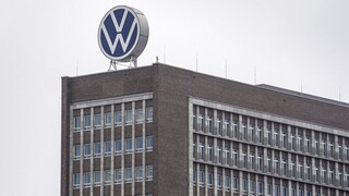 Πόλεμος - Ουκρανία: Η Volkswagen αναστέλλει τη λειτουργία των εργοστασίων της στη Ρωσία