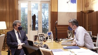 Συνάντηση Μητσοτάκη με Χρυσοχοΐδη: Υποψήφιος με τη ΝΔ στη Β' Αθήνας ο πρώην υπουργός