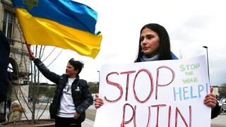 Πόλεμος Ουκρανία: Διαδηλώσεις κατά του πολέμου σε πολλές ευρωπαϊκές πόλεις