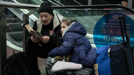 Το CNN Greece στην Κρακοβία - Φόβος και ανησυχία για τους χιλιάδες Ουκρανούς πρόσφυγες