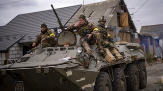 Σχεδόν 20.000 ξένοι εθελοντές έτοιμοι να πολεμήσουν στο πλευρό των Ουκρανών