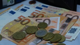 Έκτακτο επίδομα Πάσχα: Ποια νοικοκυριά θα λάβουν έως 300 ευρώ