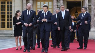 Σύνοδος Κορυφής της ΕΕ: Διαφωνούν για το ευρωομόλογο, «παραφωνίες» και για το ρωσικό εμπάργκο