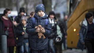Πόλεμος στην Ουκρανία: Έσωσε τα ορφανά και άφησε πίσω τα δικά της παιδιά