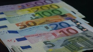 Eπίδομα 200 ευρώ: Πριν από το Πάσχα η καταβολή του - Ποιοι θα το λάβουν