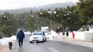 Κακοκαιρία στην Αττική: Ποιοι δρόμοι είναι κλειστοί και πού χρειάζονται αλυσίδες