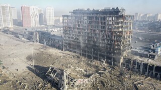 Πόλεμος Ουκρανία: «Στάχτη» η Μαριούπολη, απόκοσμες εικόνες στο Κίεβο - Απορρίπτονται τα τελεσίγραφα