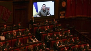 Ζελένσκι στην ιταλική βουλή: Ο λαός μου έχει γίνει στρατός - Είμαστε στα όρια της επιβίωσης