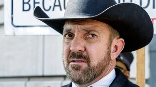 Δίκη για την εισβολή στο Καπιτώλιο: Ένοχος ο αρχηγός των «Cowboys για τον Τραμπ»