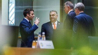 Σύνοδος Κορυφής ΕΕ: Εγκρίθηκε η «Στρατηγική Πυξίδα» - Αναβάθμιση της ευρωπαϊκής άμυνας