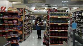 «Υπάρχει επάρκεια τροφίμων», καθησυχάζουν φορείς της αγοράς - Πλαφόν στην αγορά προϊόντων