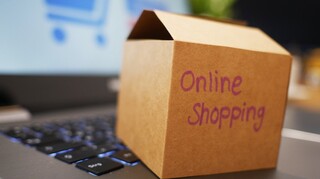 Skroutz: Τα προϊόντα που προτιμούν οι Έλληνες online καταναλωτές
