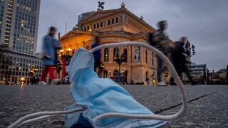 Γερμανία: Παρελθόν οι προστατευτικές μάσκες σε δημόσιους χώρους