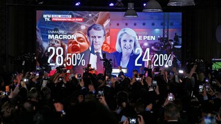 Γαλλικές εκλογές: Προβάδισμα νίκης για Μακρόν - Κατά της Λεπέν συσπειρώνεται το «δημοκρατικό τόξο»