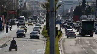 Στο «κόκκινο» η κίνηση στους δρόμους της Αθήνας: Πού παρατηρούνται καθυστερήσεις