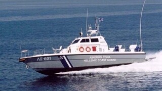 Συναγερμός στην Κάρυστο: Ανεμόπτερο με δυο άτομα έπεσε στη θάλασσα