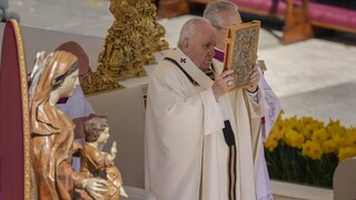 Πάσχα Καθολικών - πάπας Φραγκίσκος: Πάσχα πολέμου το φετινό, να μην συνηθίσουμε το αίμα και τη βία