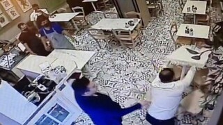 Θεσσαλονίκη: Προκάλεσαν ζημιές σε εστιατόριο επειδή τους ζήτησαν πιστοποιητικά και δεν είχαν