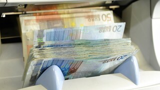 Κατώτατος μισθός: Αναλυτικά τα ποσά μετά την αύξηση - Από 50 ως 235 ευρώ στους χαμηλόμισθους