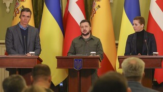 Ουκρανία: Σάντσεθ και Φρέντρικσεν στην Μποροντιάνκα: Οργή για τις ρωσικές «θηριωδίες», δίνουν όπλα