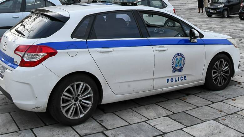 Υπόθεση 15χρονης στο Περιστέρι: Η ΕΛ.ΑΣ. συνέλαβε τρία άτομα για αρπαγή ανηλίκου - CNN.gr
