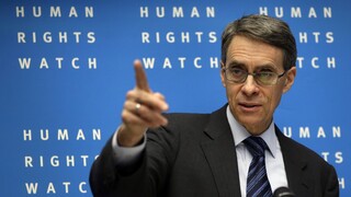Μετά από 30 χρόνια ο Κένεθ Ροθ παραδίδει το τιμόνι της Human Rights Watch