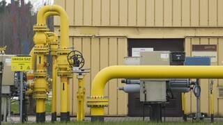 Κομισιόν σε ευρωπαϊκές εταιρείες: Σε ευρώ ή δολάρια η πληρωμή φυσικού αερίου προς τη Ρωσία