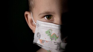 Νέα έρευνα αποκαλύπτει: Ο κορωνοϊός μπορεί να επιδεινώσει το παιδικό άσθμα