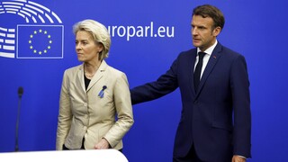 Φον ντερ Λάιεν και Μακρόν υπέρ κατάργησης του «βέτο» στη λήψη αποφάσεων στην ΕΕ