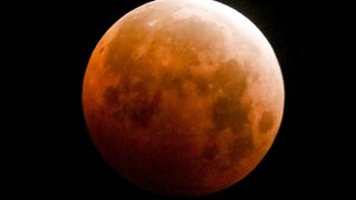 Υπερπανσέληνος Μαΐου: Πότε θα δούμε στον ουρανό το «ματωμένο φεγγάρι»