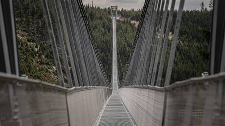 Τσεχία: Εδώ βρίσκεται η μεγαλύτερη κρεμαστή πεζογέφυρα στον κόσμο
