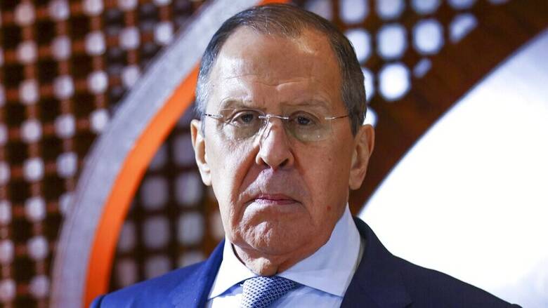 Λαβρόφ: Όλοι θα υποφέρουν από τον «ολοκληρωτικό υβριδικό πόλεμο» της Δύσης κατά της Ρωσίας - CNN.gr