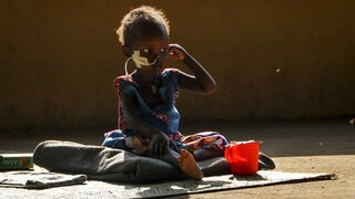 UNICEF: «Καταστροφικά» επίπεδα παιδικού υποσιτισμού λόγω της αύξησης στις τιμές των τροφίμων
