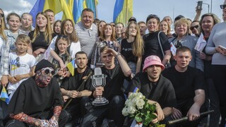 Στην Ουκρανία οι νικητές της Eurovision: Ετοιμάζουν περιοδεία στην Ευρώπη και ξαναφορούν τα χακί