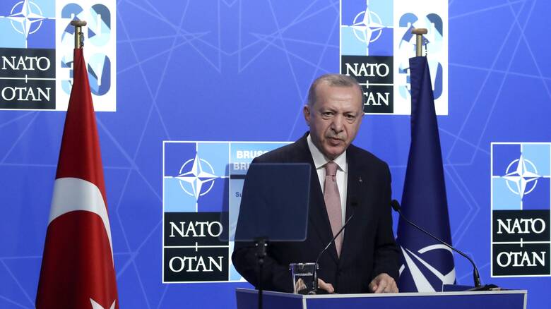Bloomberg: Να μην εμποδίσει ο Ερντογάν τη διεύρυνση του ΝΑΤΟ, να μειωθεί η συμμετοχή της Τουρκίας