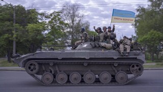 Guardian: Οι ουκρανικές δυνάμεις προετοιμάζονται για πιθανή επίθεση στα σύνορα με τη Λευκορωσία